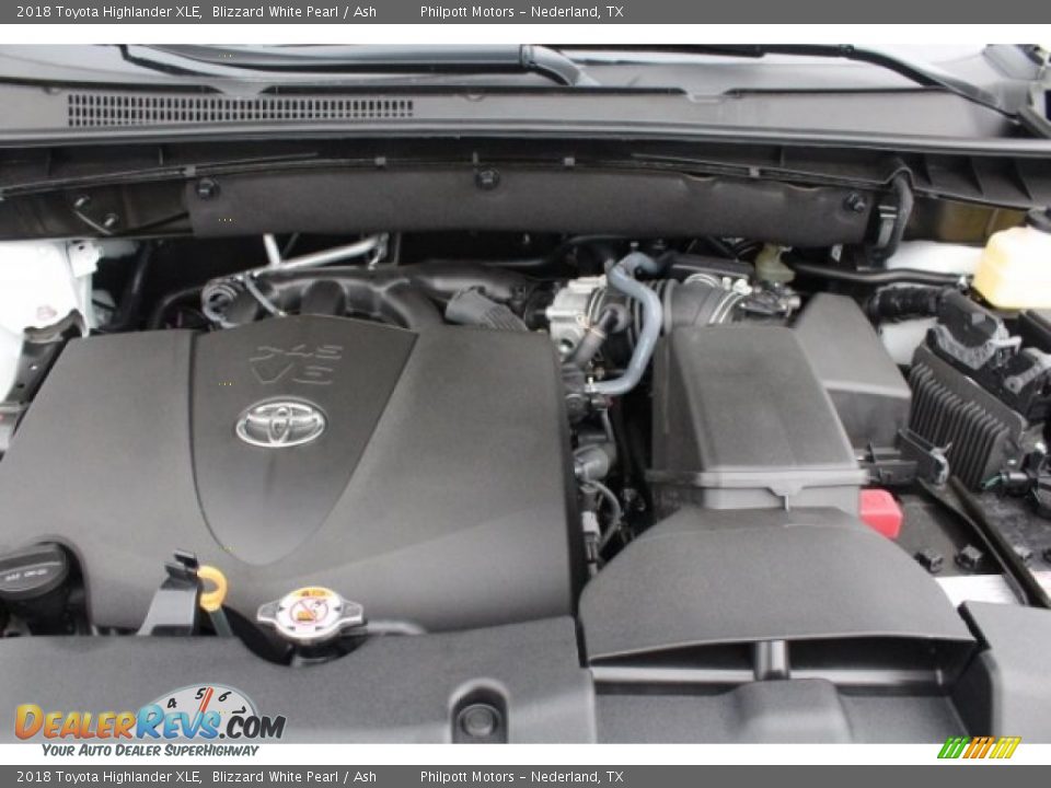 2018 Toyota Highlander XLE Blizzard White Pearl / Ash Photo #35