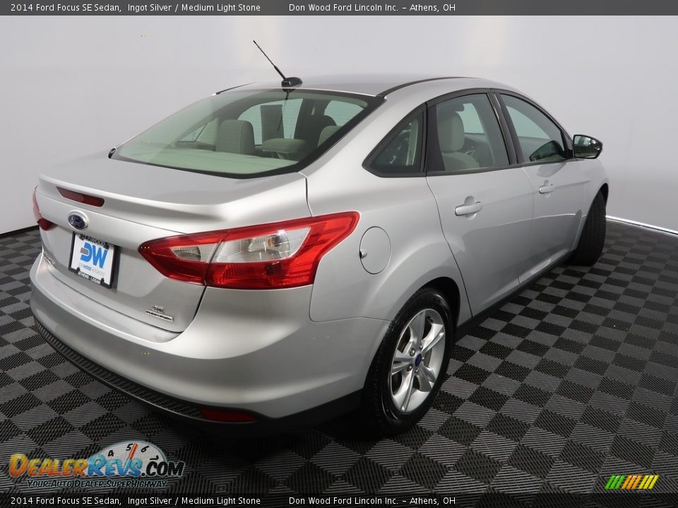 2014 Ford Focus SE Sedan Ingot Silver / Medium Light Stone Photo #11