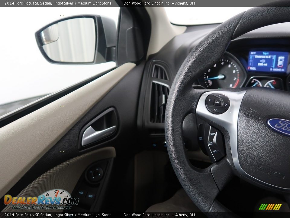 2014 Ford Focus SE Sedan Ingot Silver / Medium Light Stone Photo #15