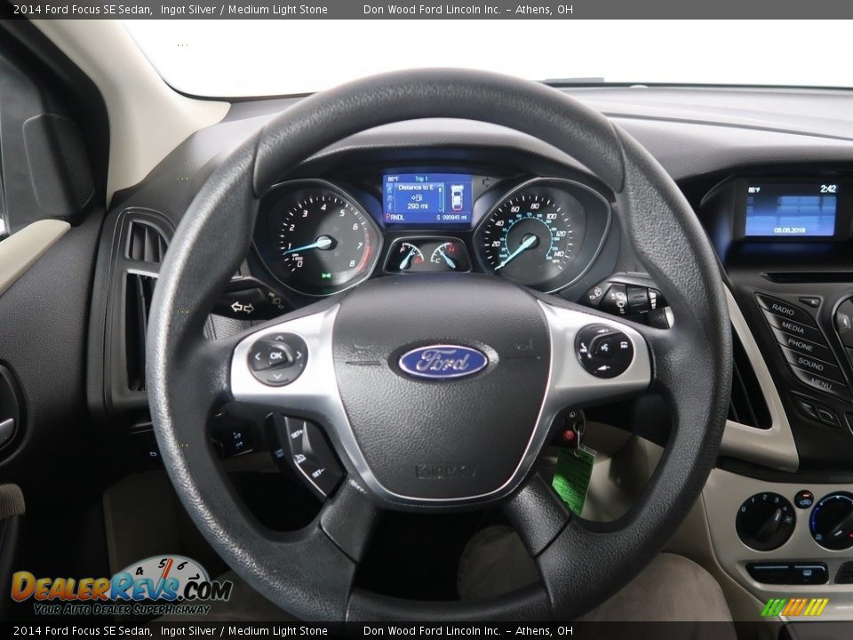 2014 Ford Focus SE Sedan Ingot Silver / Medium Light Stone Photo #16