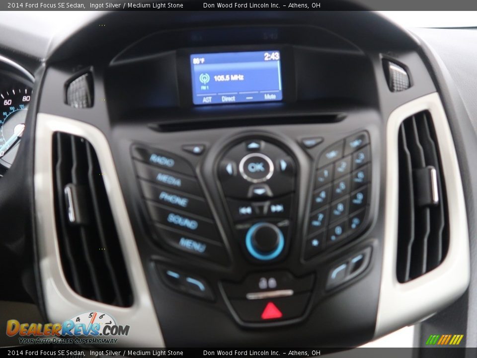 2014 Ford Focus SE Sedan Ingot Silver / Medium Light Stone Photo #20