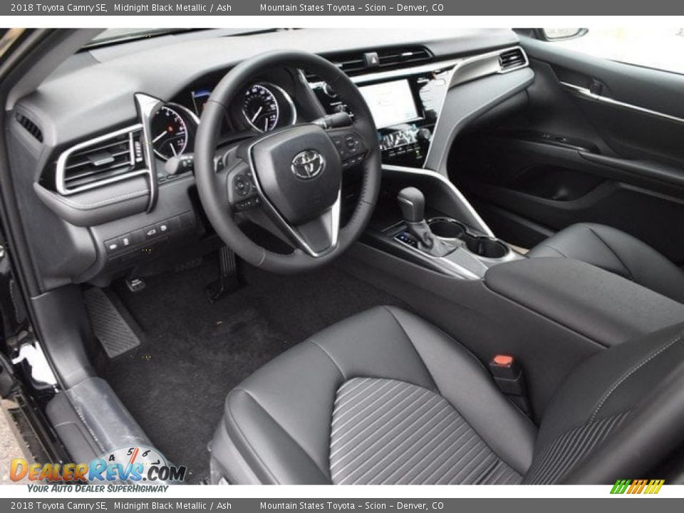 2018 Toyota Camry SE Midnight Black Metallic / Ash Photo #5