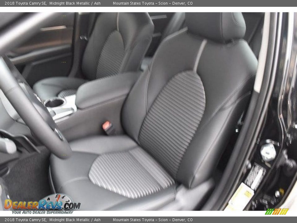2018 Toyota Camry SE Midnight Black Metallic / Ash Photo #7