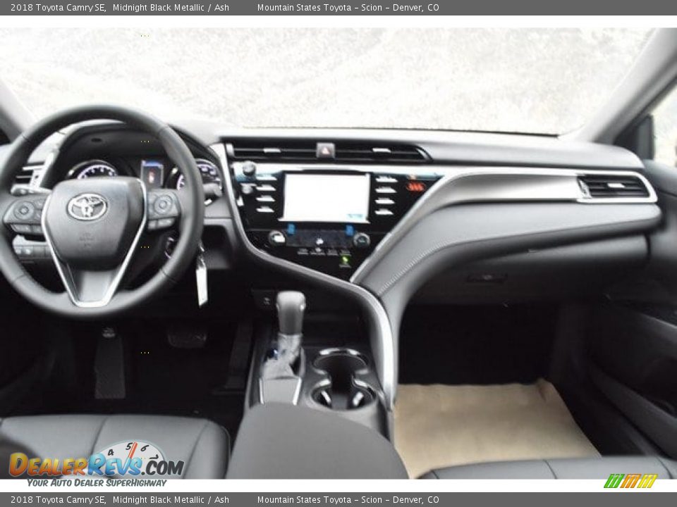 2018 Toyota Camry SE Midnight Black Metallic / Ash Photo #8