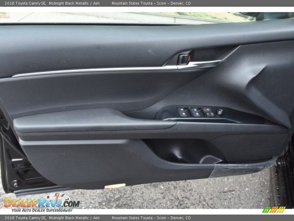 2018 Toyota Camry SE Midnight Black Metallic / Ash Photo #20