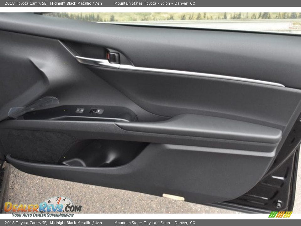 2018 Toyota Camry SE Midnight Black Metallic / Ash Photo #22