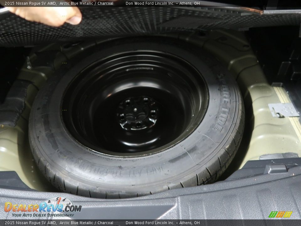 2015 Nissan Rogue SV AWD Arctic Blue Metallic / Charcoal Photo #31