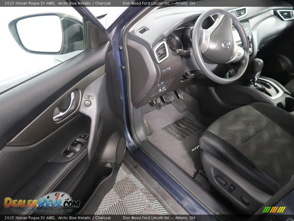 2015 Nissan Rogue SV AWD Arctic Blue Metallic / Charcoal Photo #34