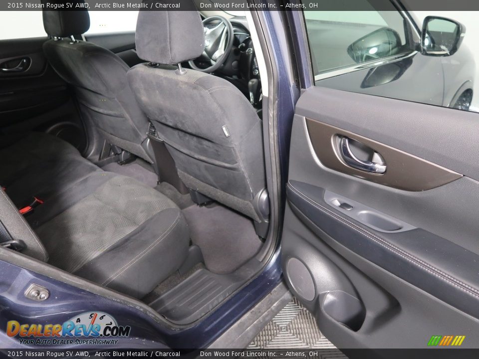 2015 Nissan Rogue SV AWD Arctic Blue Metallic / Charcoal Photo #36
