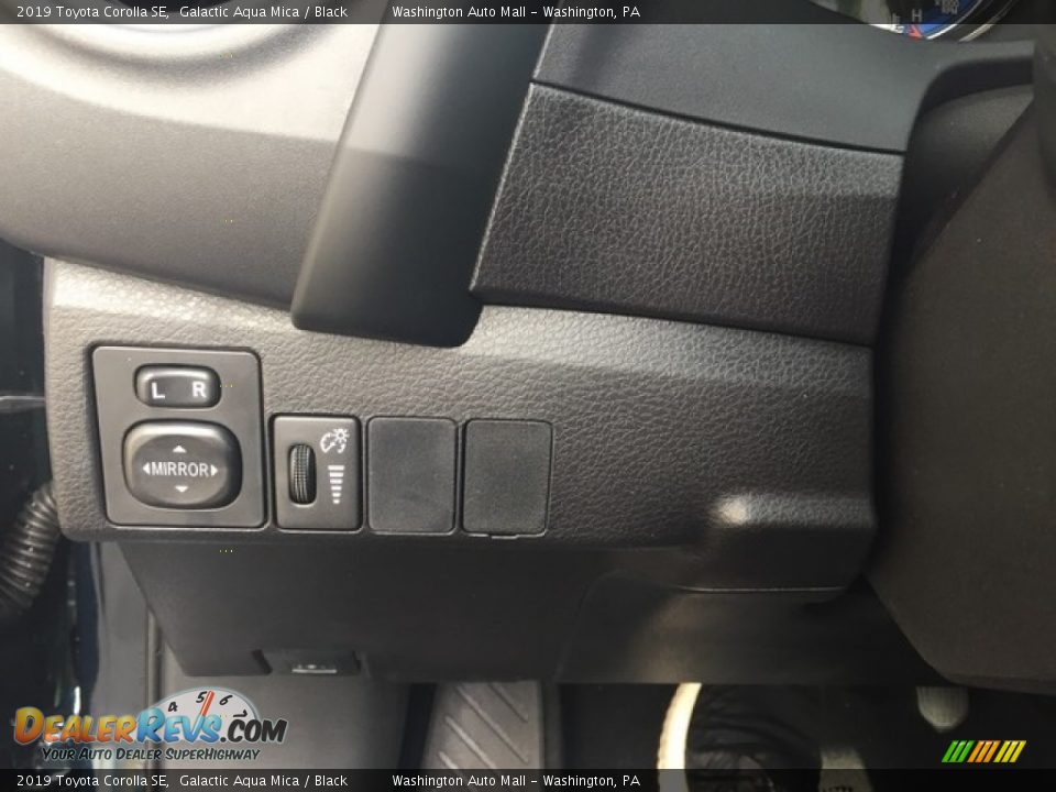 2019 Toyota Corolla SE Galactic Aqua Mica / Black Photo #18