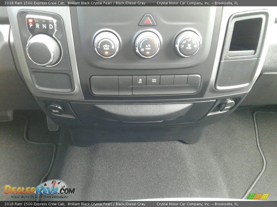 2018 Ram 1500 Express Crew Cab Brilliant Black Crystal Pearl / Black/Diesel Gray Photo #16