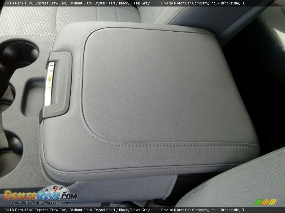 2018 Ram 1500 Express Crew Cab Brilliant Black Crystal Pearl / Black/Diesel Gray Photo #18