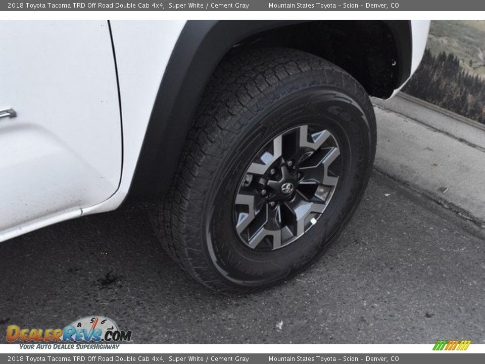 2018 Toyota Tacoma TRD Off Road Double Cab 4x4 Super White / Cement Gray Photo #35