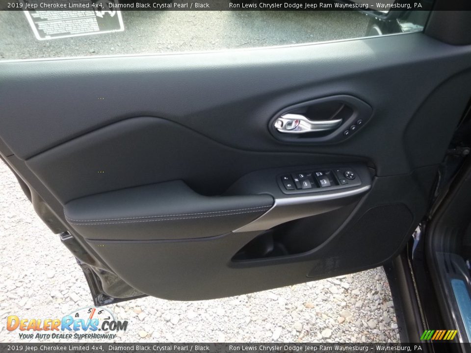 2019 Jeep Cherokee Limited 4x4 Diamond Black Crystal Pearl / Black Photo #14
