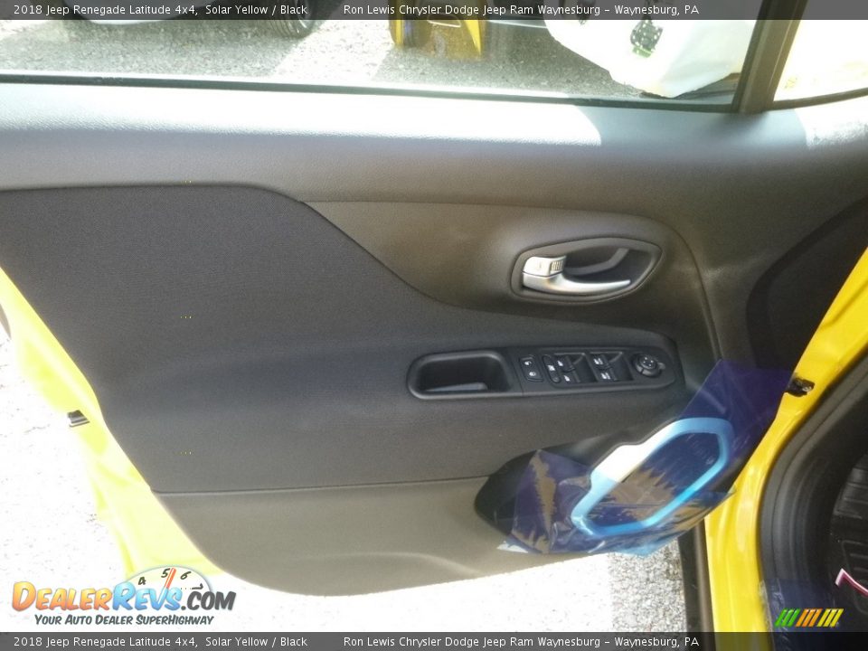 2018 Jeep Renegade Latitude 4x4 Solar Yellow / Black Photo #13