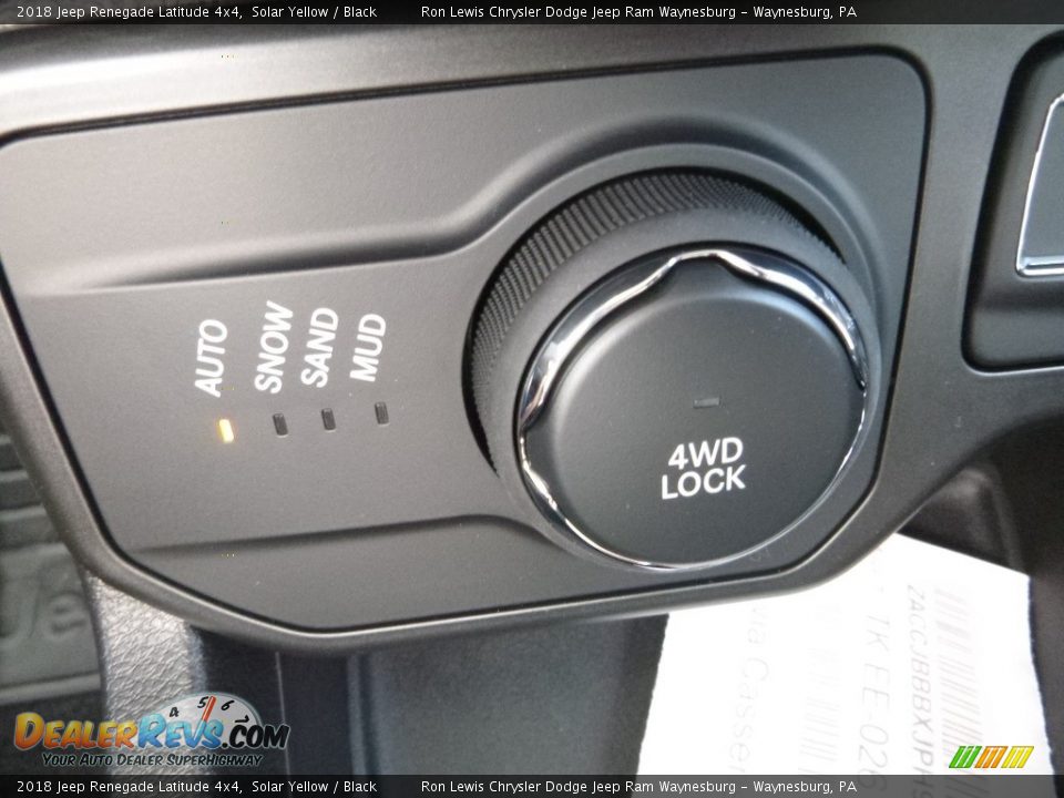 2018 Jeep Renegade Latitude 4x4 Solar Yellow / Black Photo #16