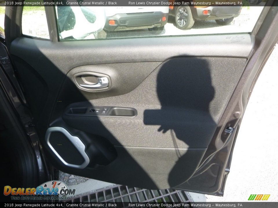 2018 Jeep Renegade Latitude 4x4 Granite Crystal Metallic / Black Photo #11