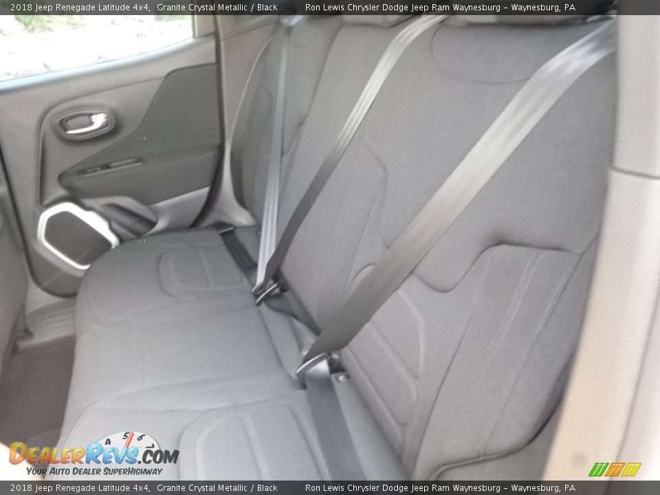 2018 Jeep Renegade Latitude 4x4 Granite Crystal Metallic / Black Photo #12