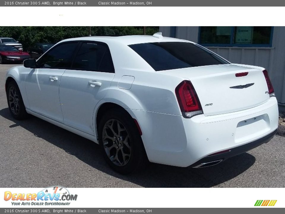2016 Chrysler 300 S AWD Bright White / Black Photo #4