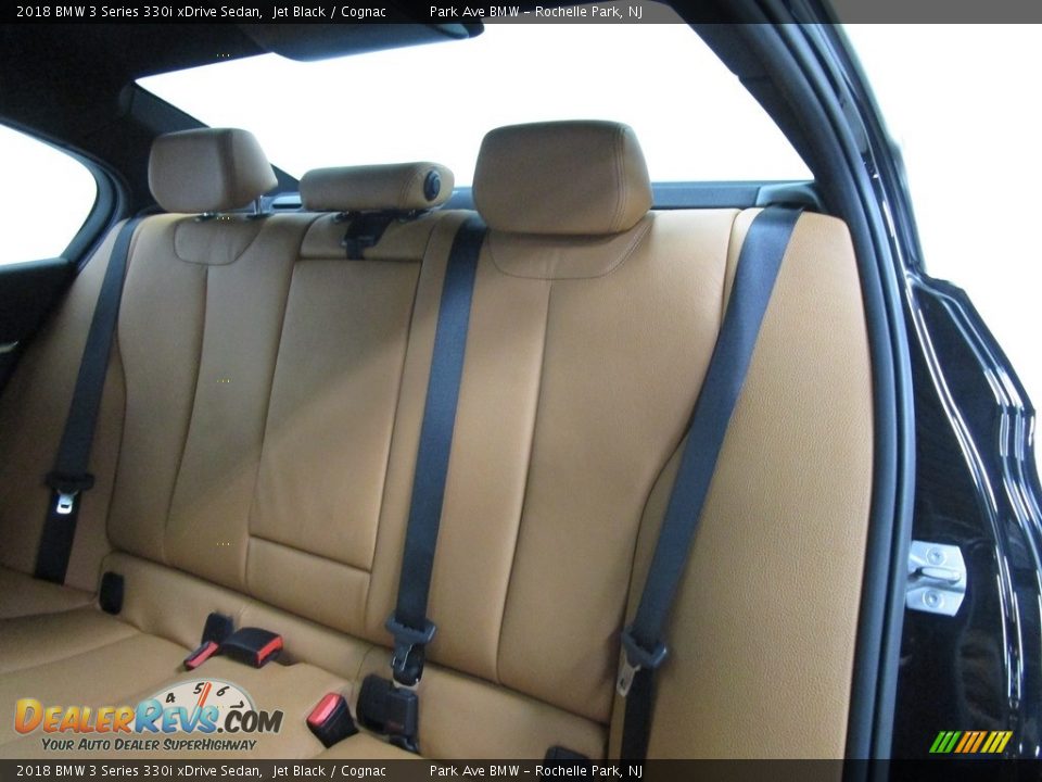 2018 BMW 3 Series 330i xDrive Sedan Jet Black / Cognac Photo #14