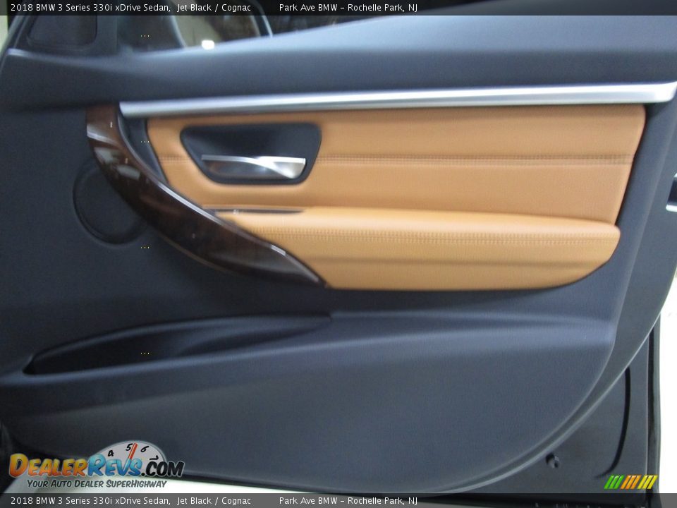 2018 BMW 3 Series 330i xDrive Sedan Jet Black / Cognac Photo #16