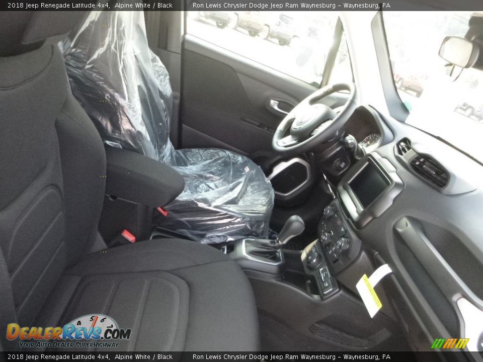 2018 Jeep Renegade Latitude 4x4 Alpine White / Black Photo #9