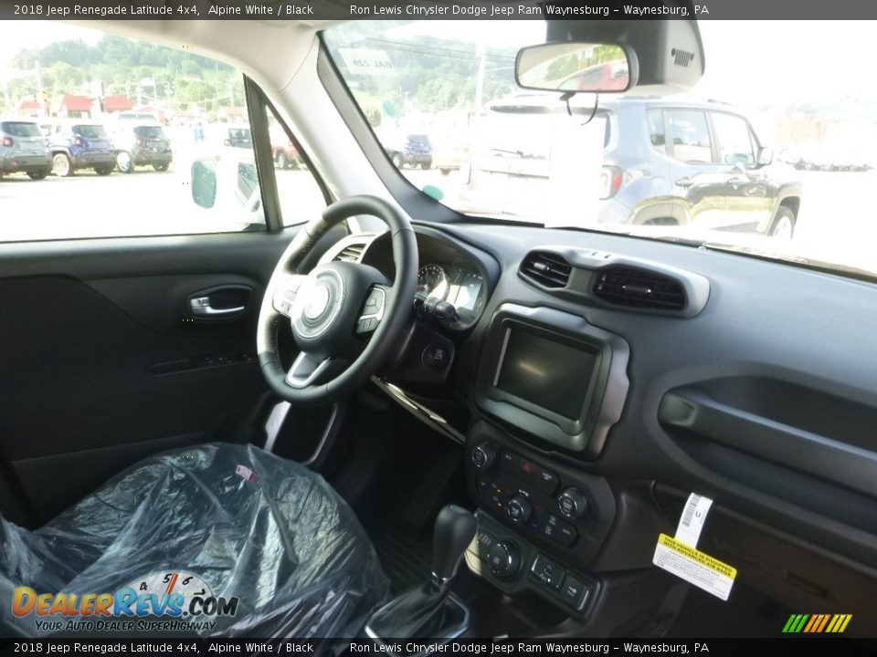 2018 Jeep Renegade Latitude 4x4 Alpine White / Black Photo #10
