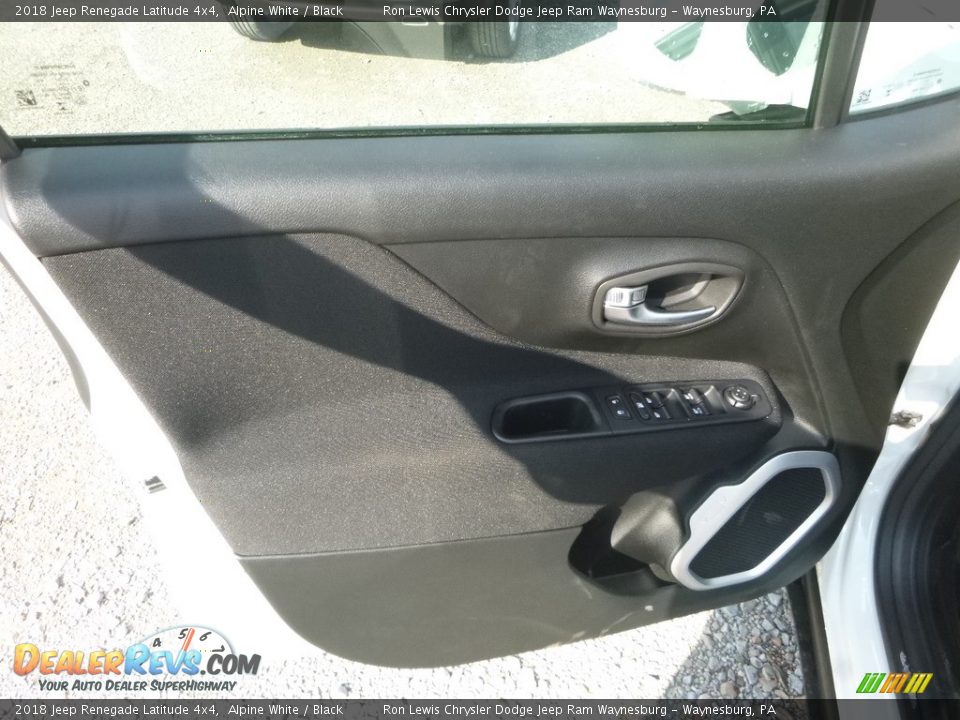 2018 Jeep Renegade Latitude 4x4 Alpine White / Black Photo #12