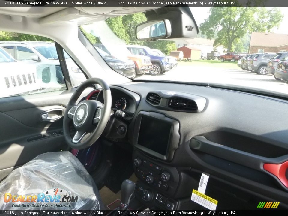 2018 Jeep Renegade Trailhawk 4x4 Alpine White / Black Photo #9