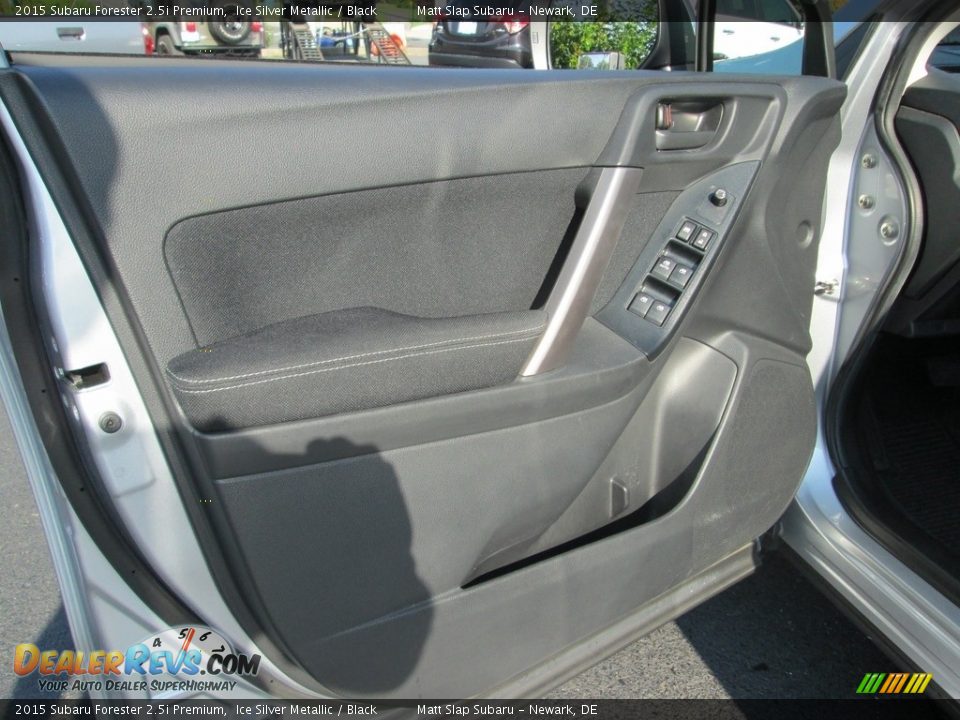 2015 Subaru Forester 2.5i Premium Ice Silver Metallic / Black Photo #14