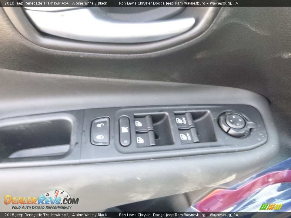 2018 Jeep Renegade Trailhawk 4x4 Alpine White / Black Photo #11