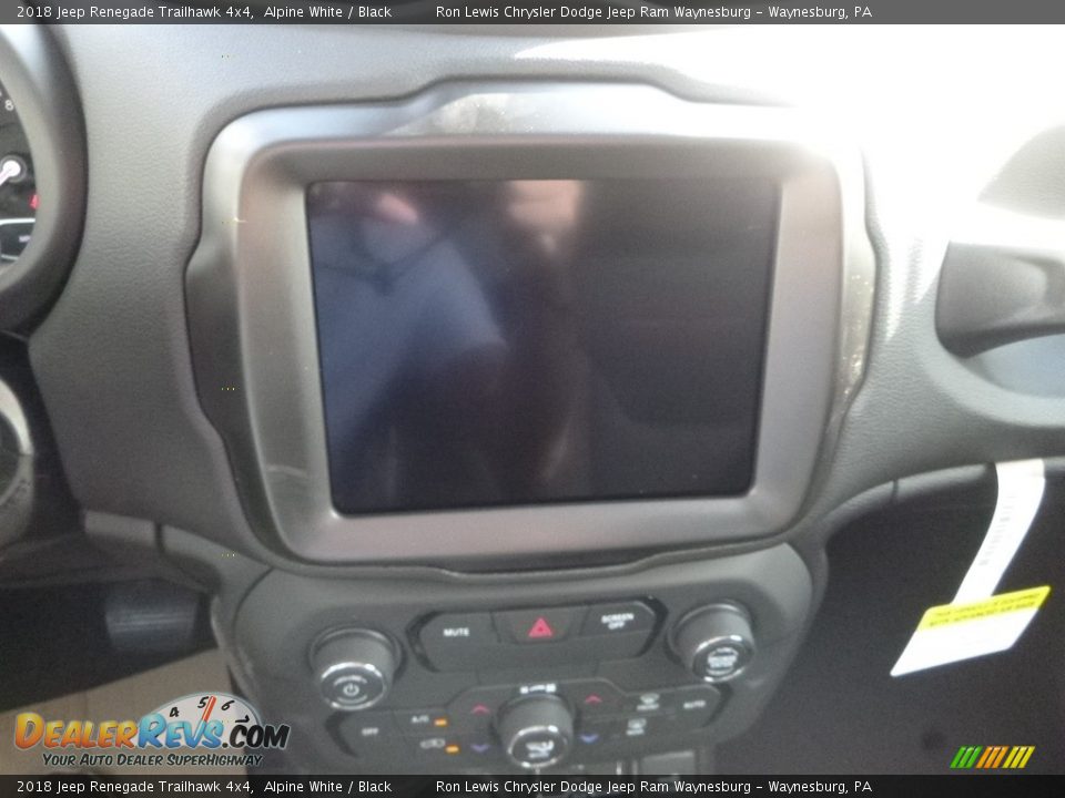 2018 Jeep Renegade Trailhawk 4x4 Alpine White / Black Photo #15