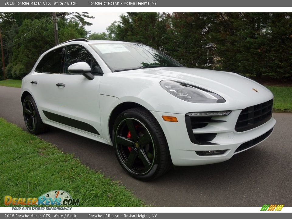 2018 Porsche Macan GTS White / Black Photo #1