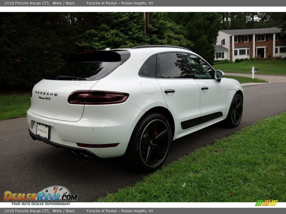 2018 Porsche Macan GTS White / Black Photo #4