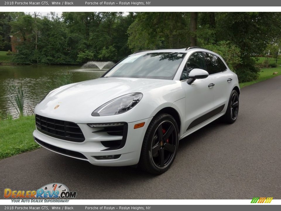 2018 Porsche Macan GTS White / Black Photo #8