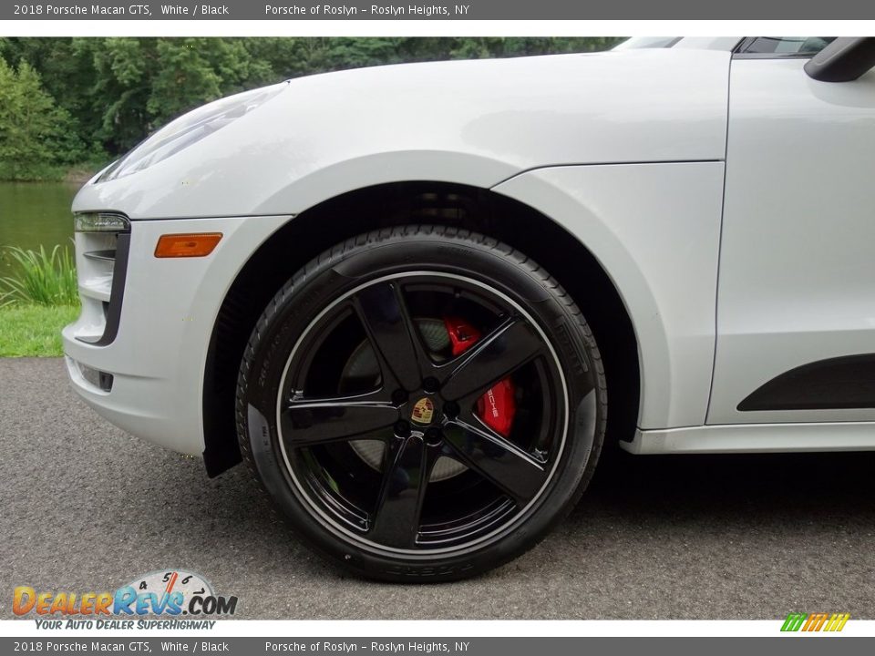 2018 Porsche Macan GTS White / Black Photo #9