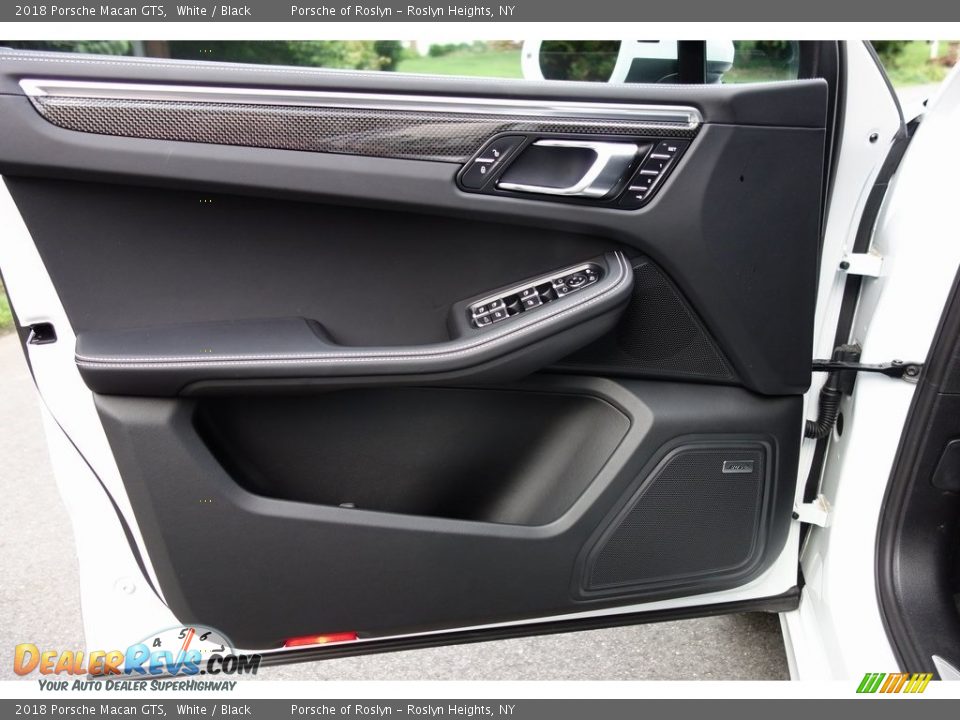 2018 Porsche Macan GTS White / Black Photo #11