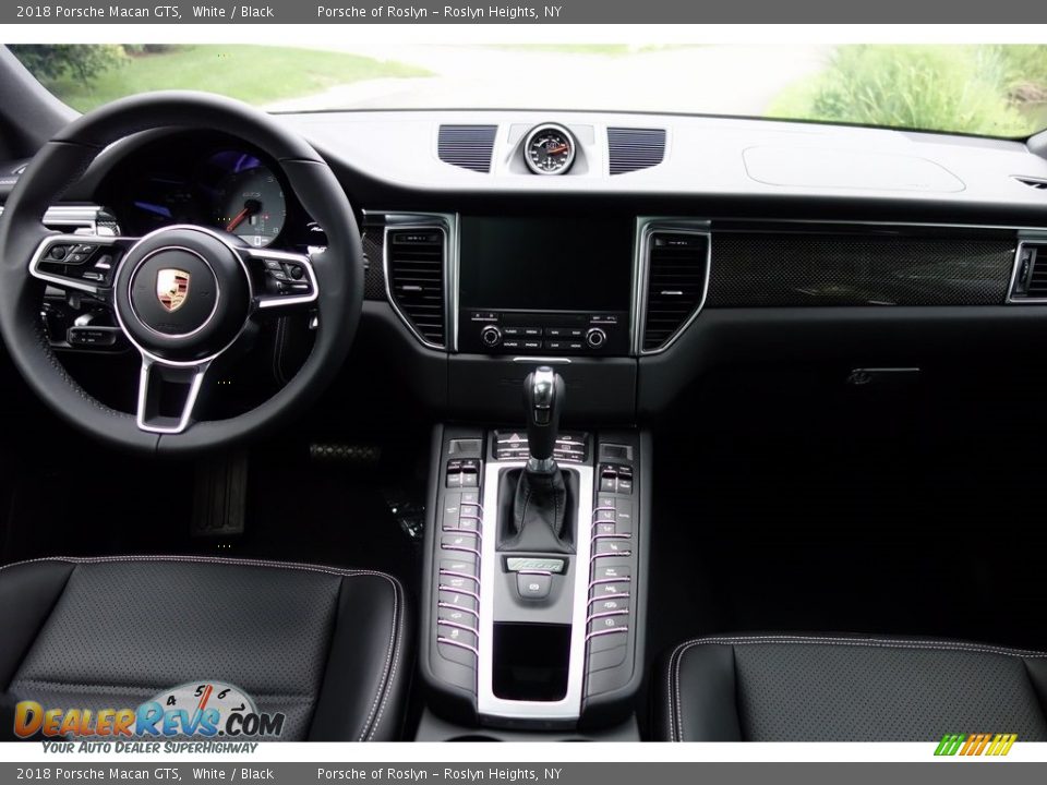 2018 Porsche Macan GTS White / Black Photo #14