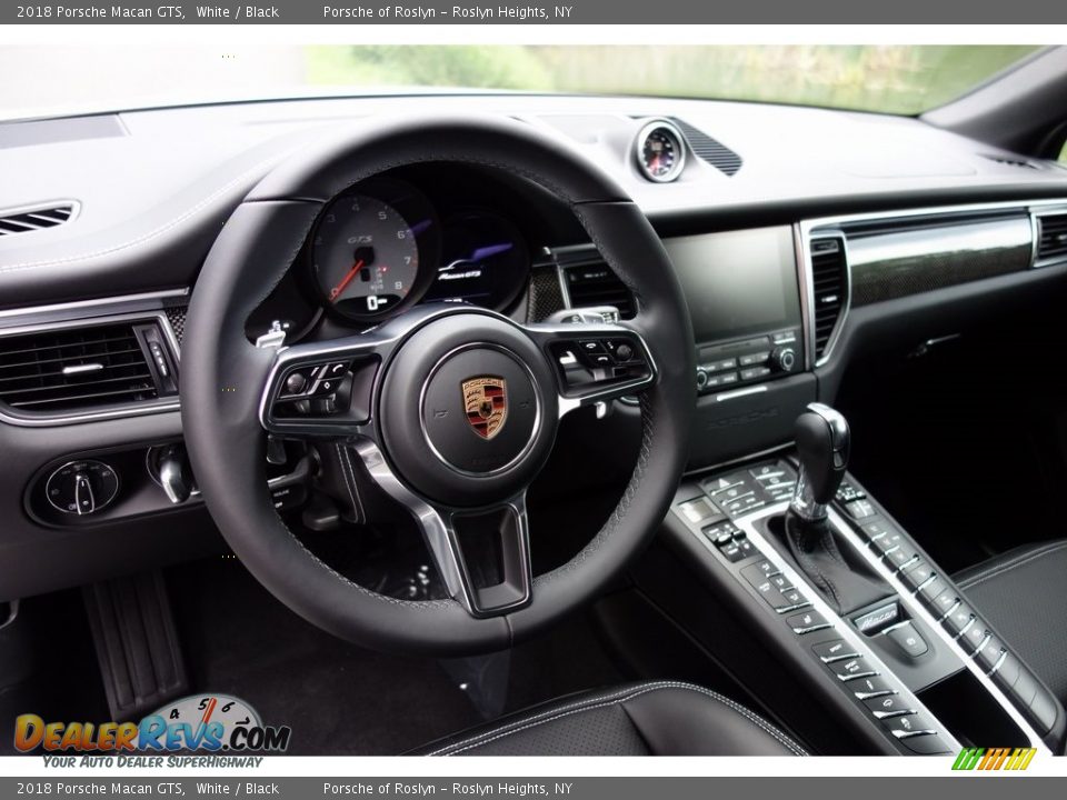 2018 Porsche Macan GTS White / Black Photo #20