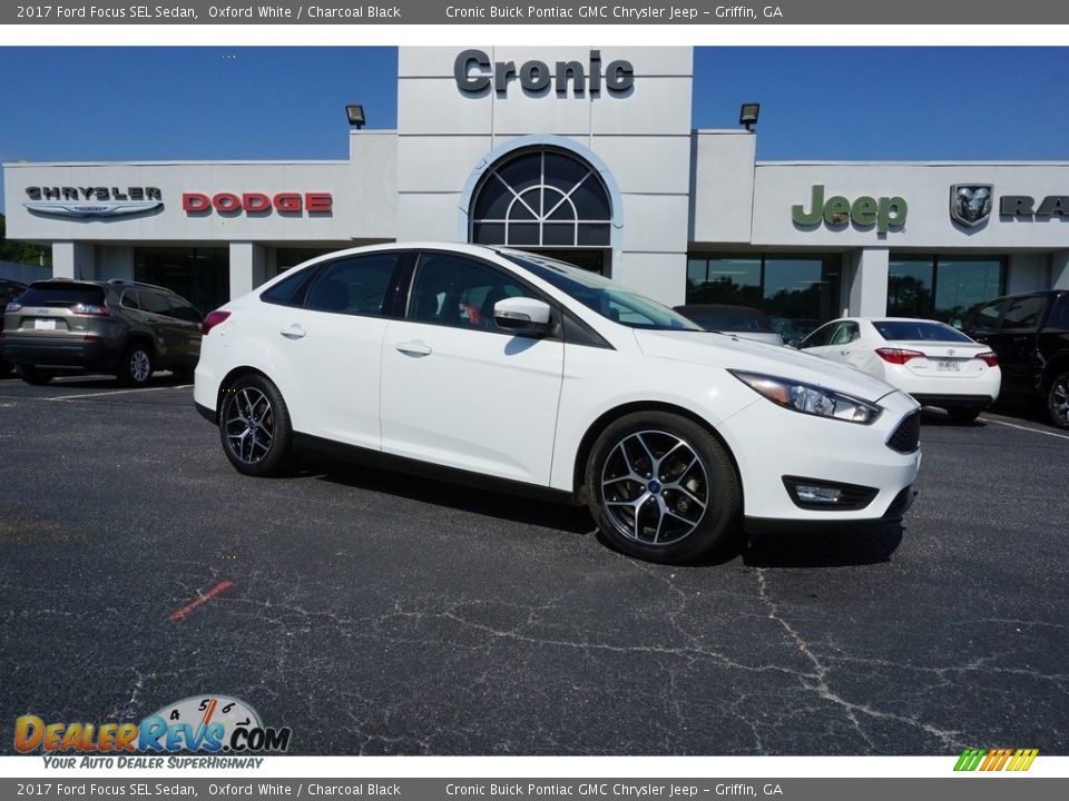 2017 Ford Focus SEL Sedan Oxford White / Charcoal Black Photo #1