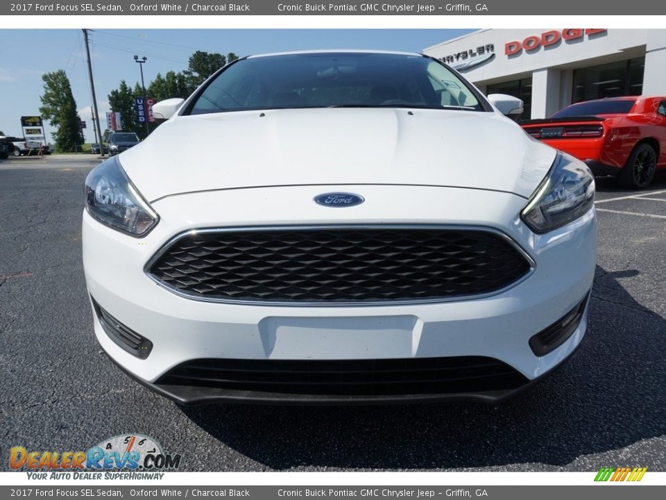2017 Ford Focus SEL Sedan Oxford White / Charcoal Black Photo #2