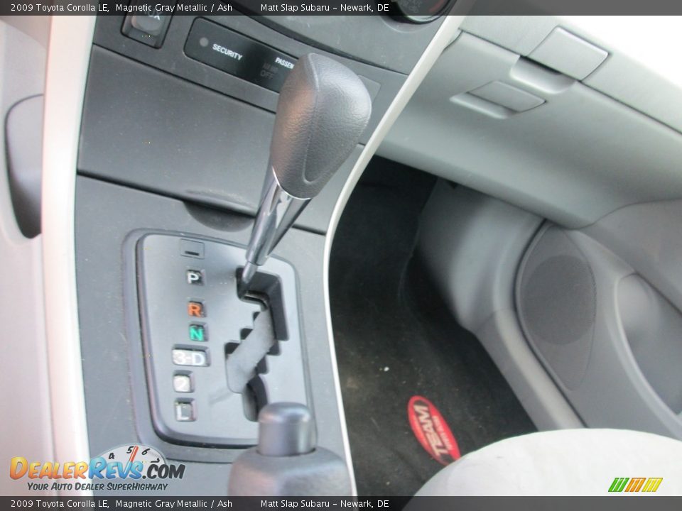 2009 Toyota Corolla LE Magnetic Gray Metallic / Ash Photo #25