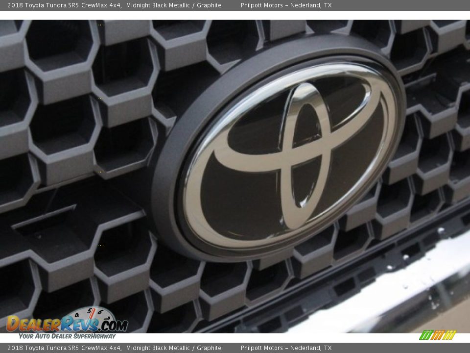 2018 Toyota Tundra SR5 CrewMax 4x4 Midnight Black Metallic / Graphite Photo #11