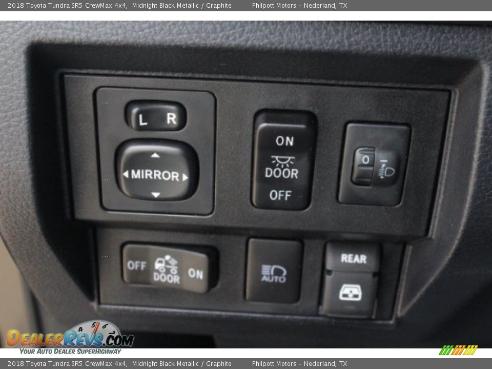 2018 Toyota Tundra SR5 CrewMax 4x4 Midnight Black Metallic / Graphite Photo #22
