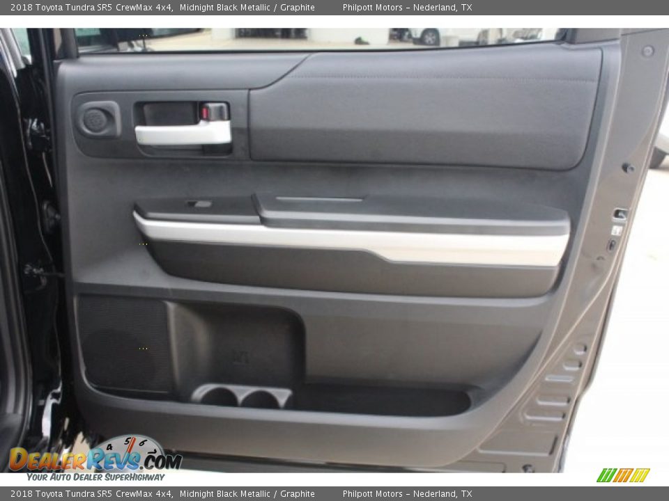 2018 Toyota Tundra SR5 CrewMax 4x4 Midnight Black Metallic / Graphite Photo #28