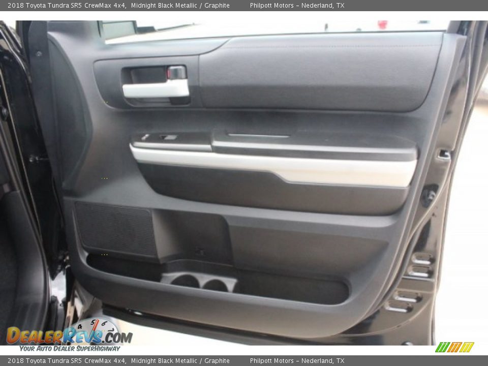 2018 Toyota Tundra SR5 CrewMax 4x4 Midnight Black Metallic / Graphite Photo #30