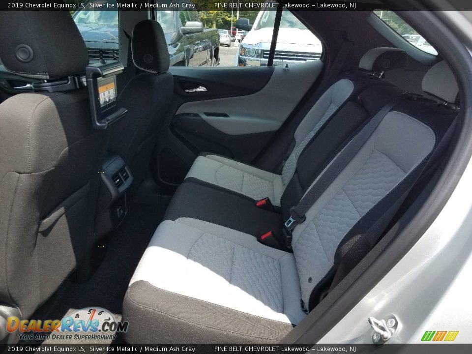 2019 Chevrolet Equinox LS Silver Ice Metallic / Medium Ash Gray Photo #6
