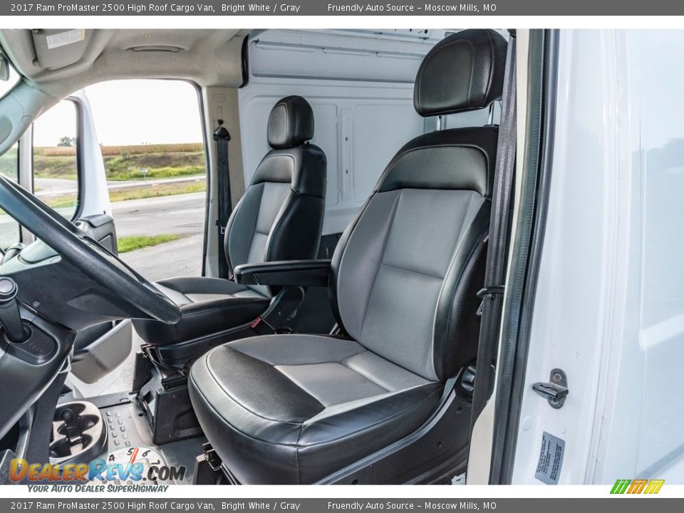2017 Ram ProMaster 2500 High Roof Cargo Van Bright White / Gray Photo #18