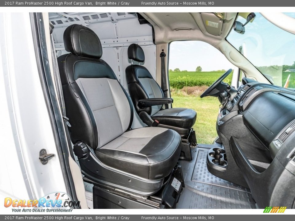 2017 Ram ProMaster 2500 High Roof Cargo Van Bright White / Gray Photo #22