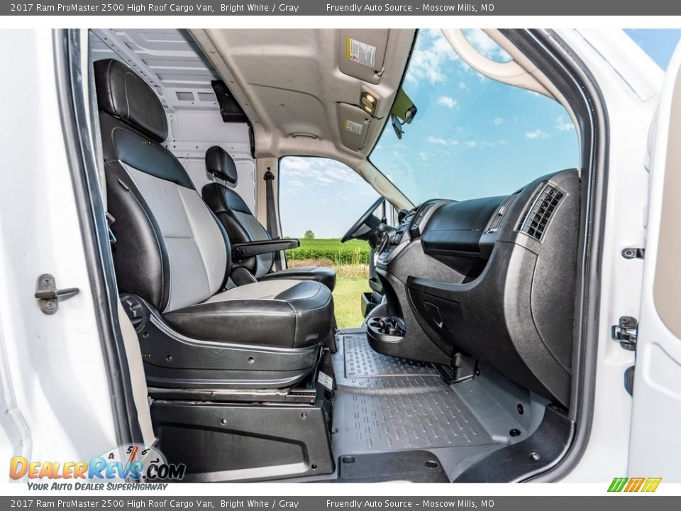 2017 Ram ProMaster 2500 High Roof Cargo Van Bright White / Gray Photo #23